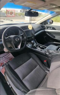 نیسان مەگزیما